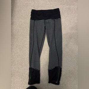 LULULEMON Runday Crop Ankle Legging Black White Parallel Stripe Pants Athletic 4